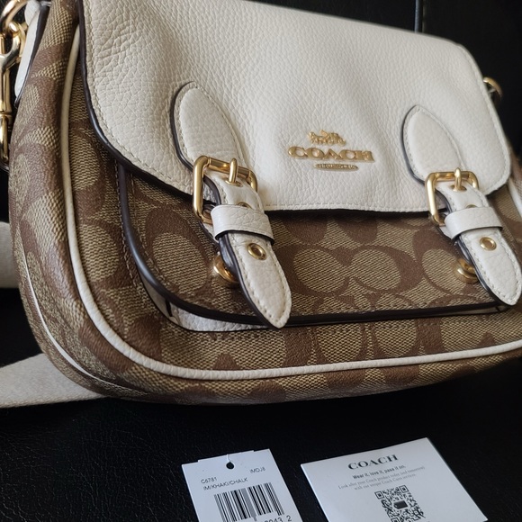 Lucy Crossbody Bag from COACH - Picture 2 of 8